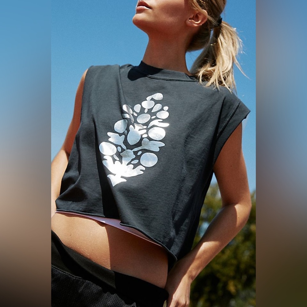 FP Movement by Free People Inspire Foil Logo Tank Top in Black Medium New